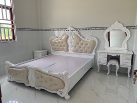 Giường ngủ tân cổ điển sang trọng tại Tân Uyên 